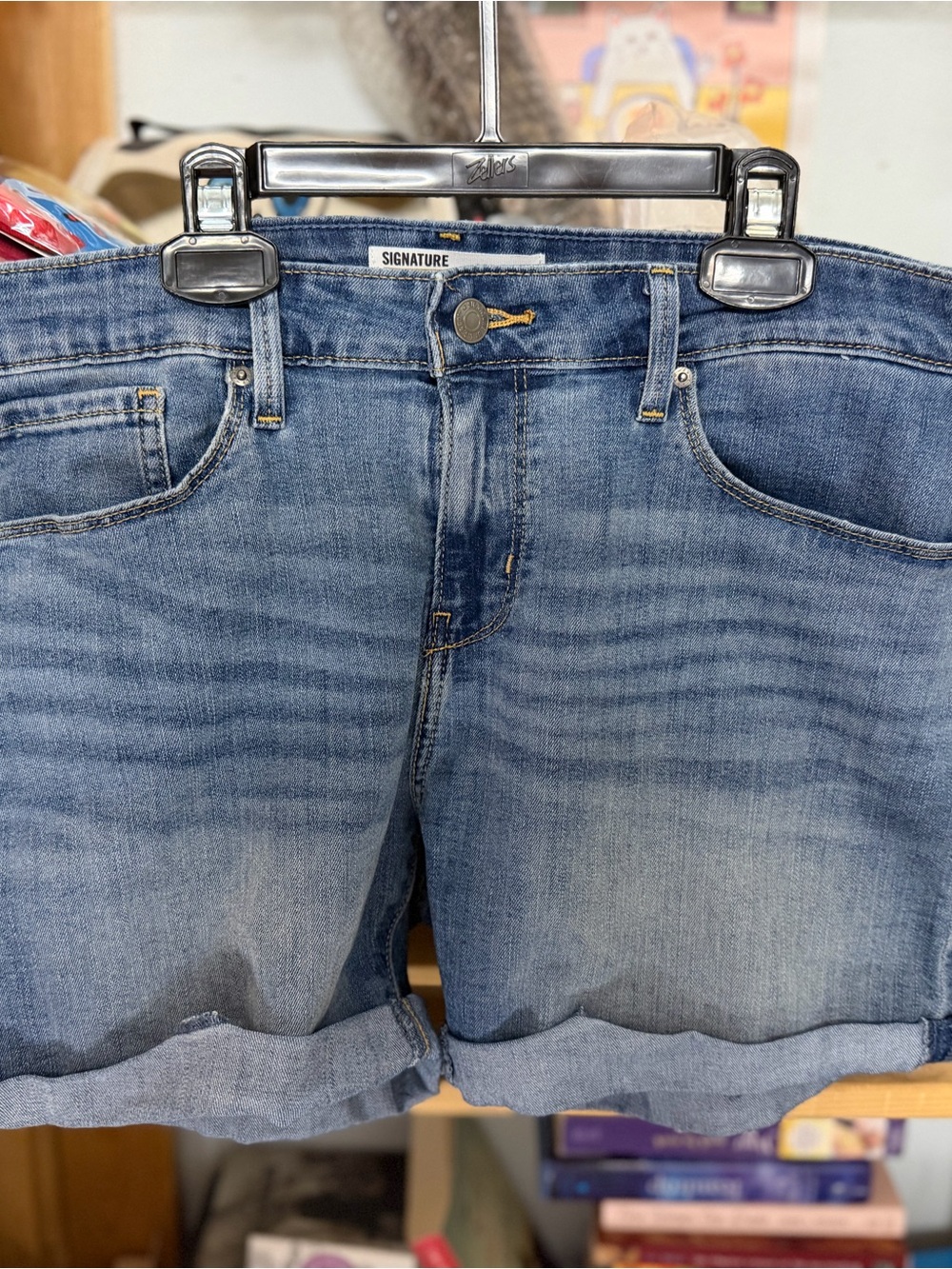 Signature Levi’s  Light Wash Denim Shorts - Blue